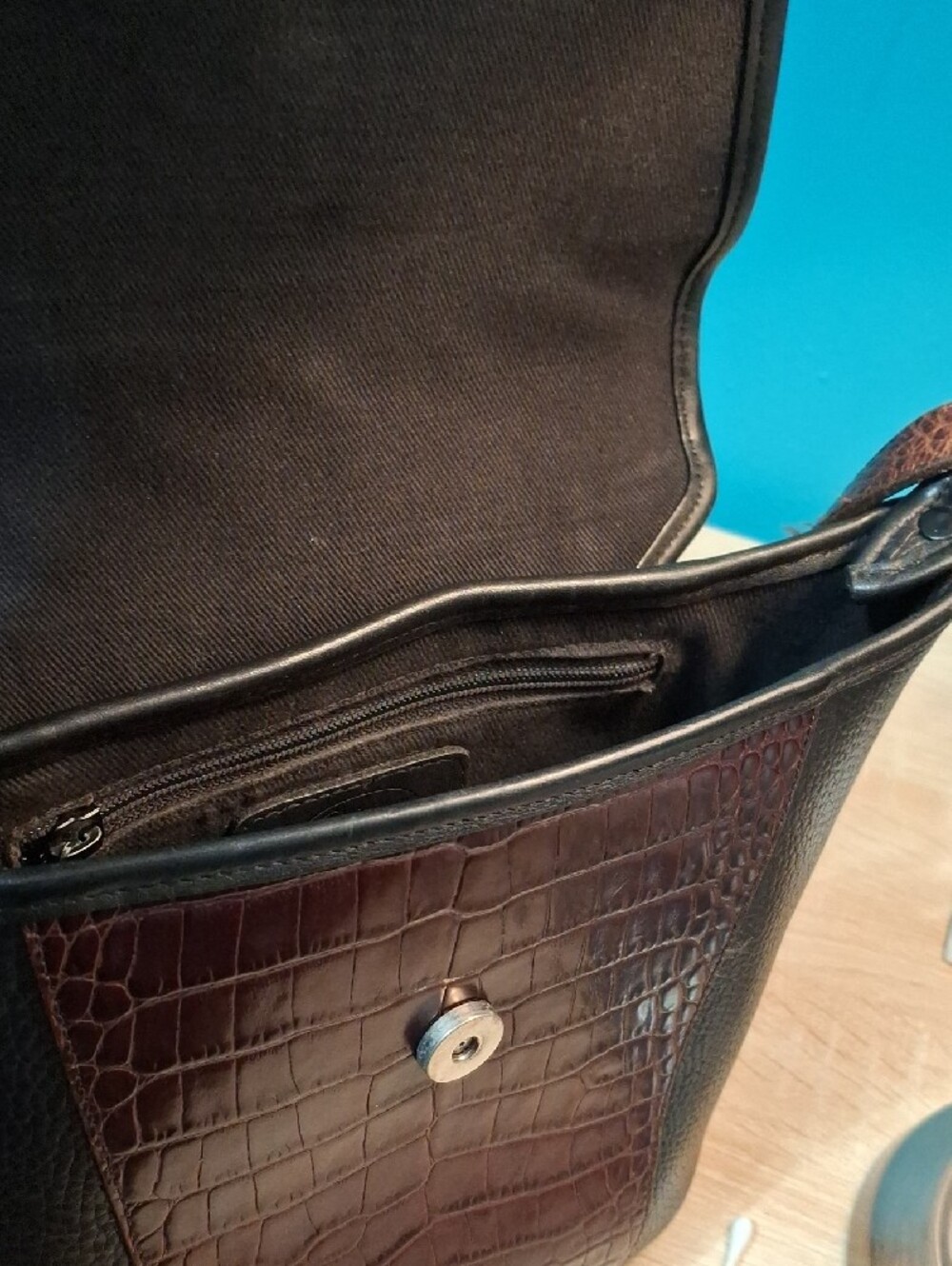 Brighton Magdaleine Brown Croc-Embossed & Black Leather Crossbody Vintage - Picture 10 of 15